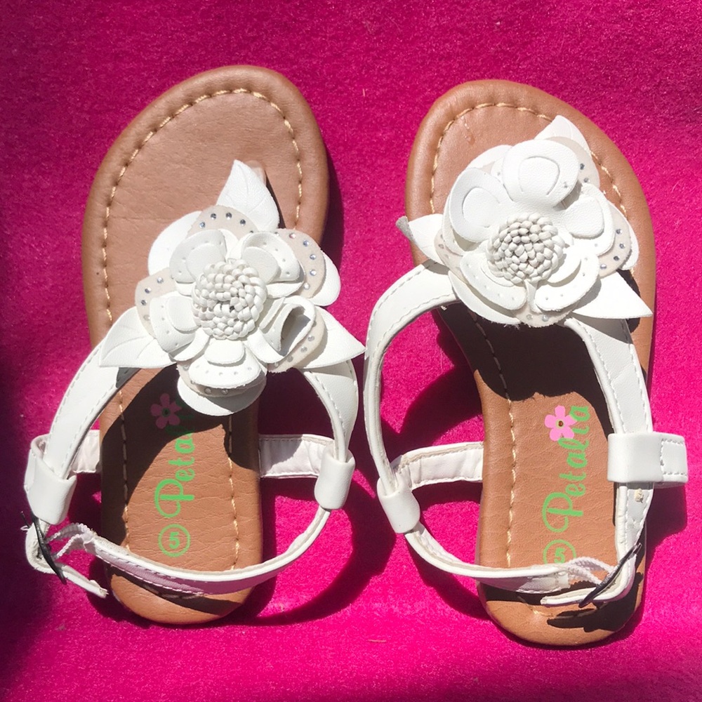 Petalia White Size 5 Toddler Sandal
